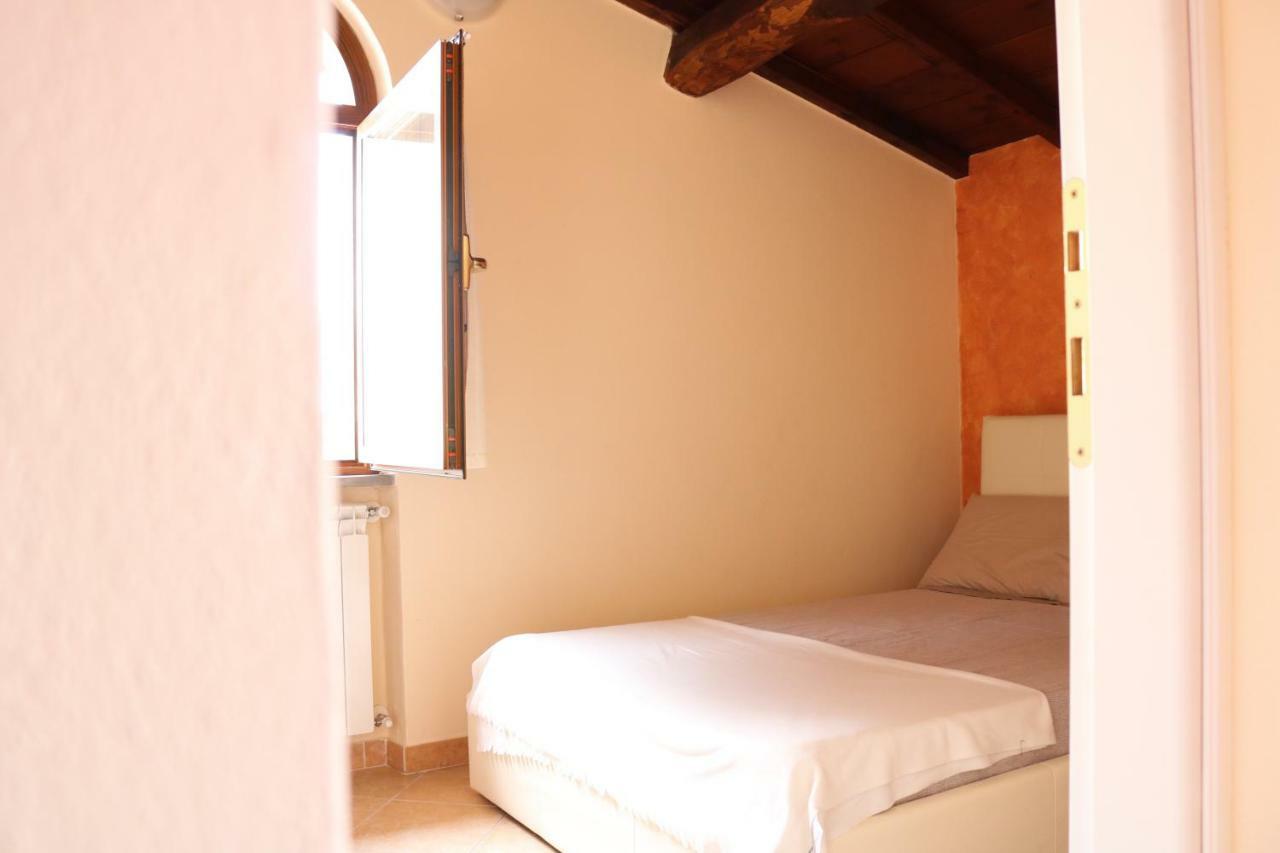 Casa Vacanze Elena Rometta 외부 사진